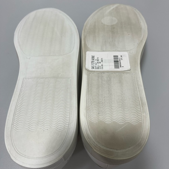 Common Projects White Sneakers EU 40/US 10 $475. Lightly Used.Box Included. - Picture 6 of 7
